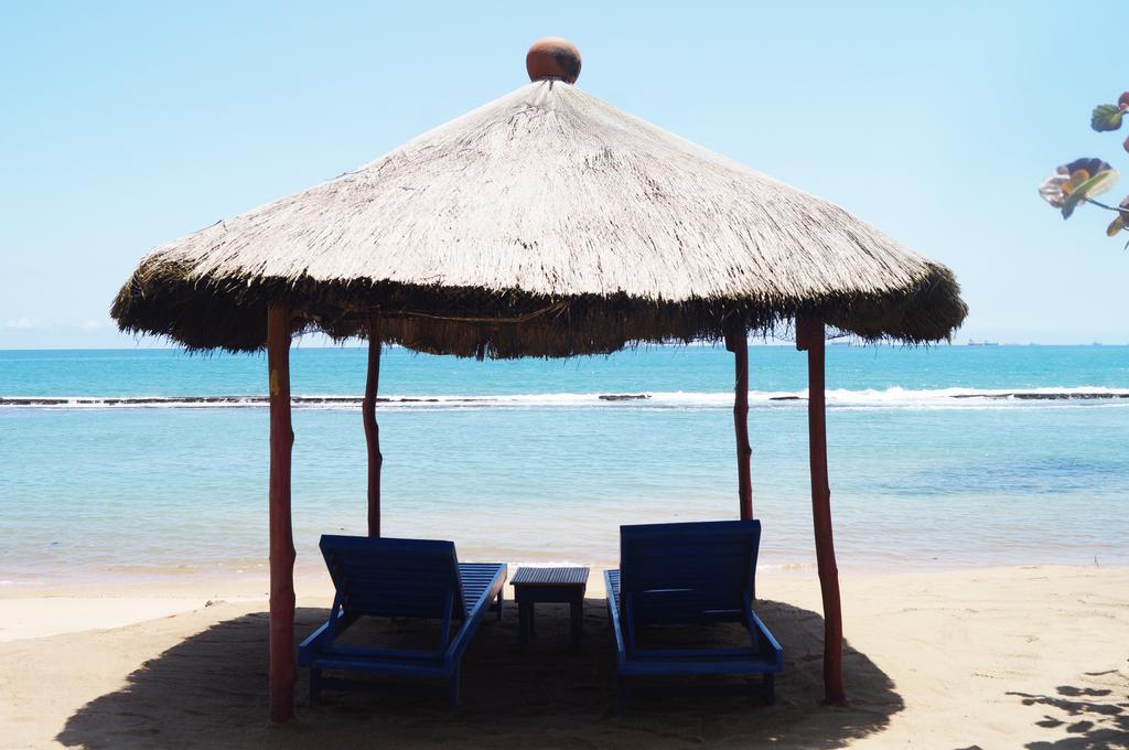 Hotel Robinson Plage Lomé Exterior foto